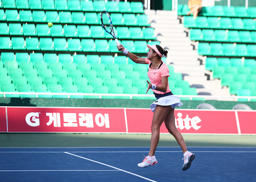 야나 세페로바. 115위에서 이번 주 102위로 올랐다.