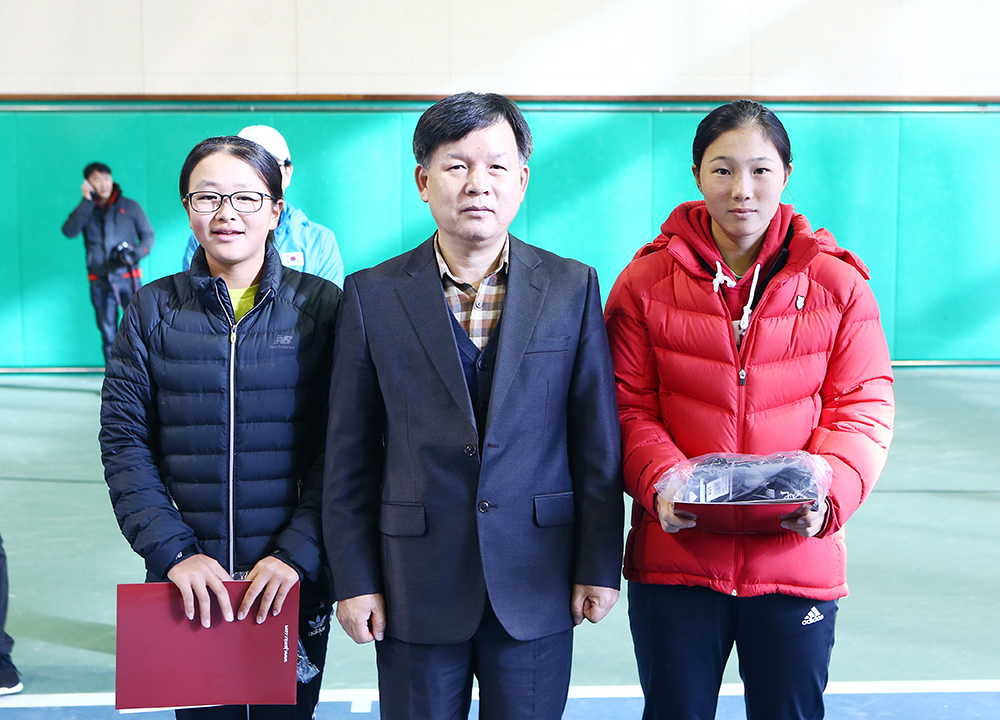 여자복식 준우승 중앙여중 김윤아/이은지