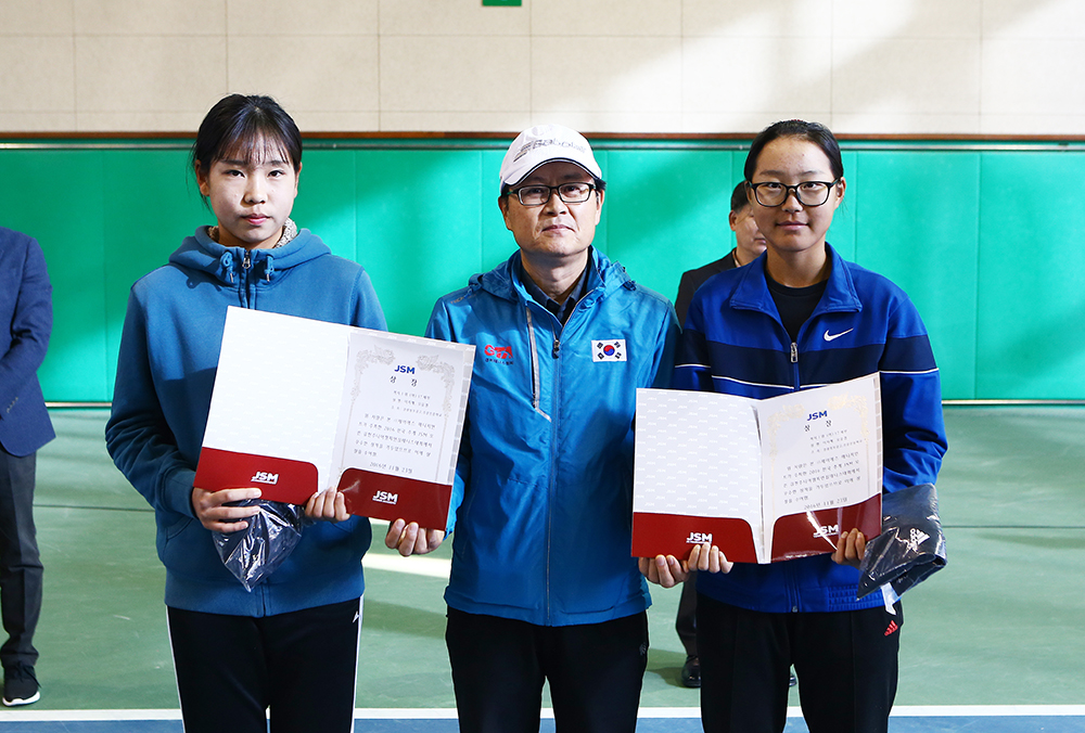 여자복식 우승 강릉정보공고 오유경 / 이지혜