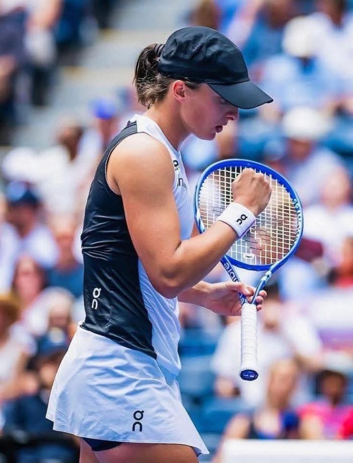 세계 랭킹 2위 이가 시비옹테크