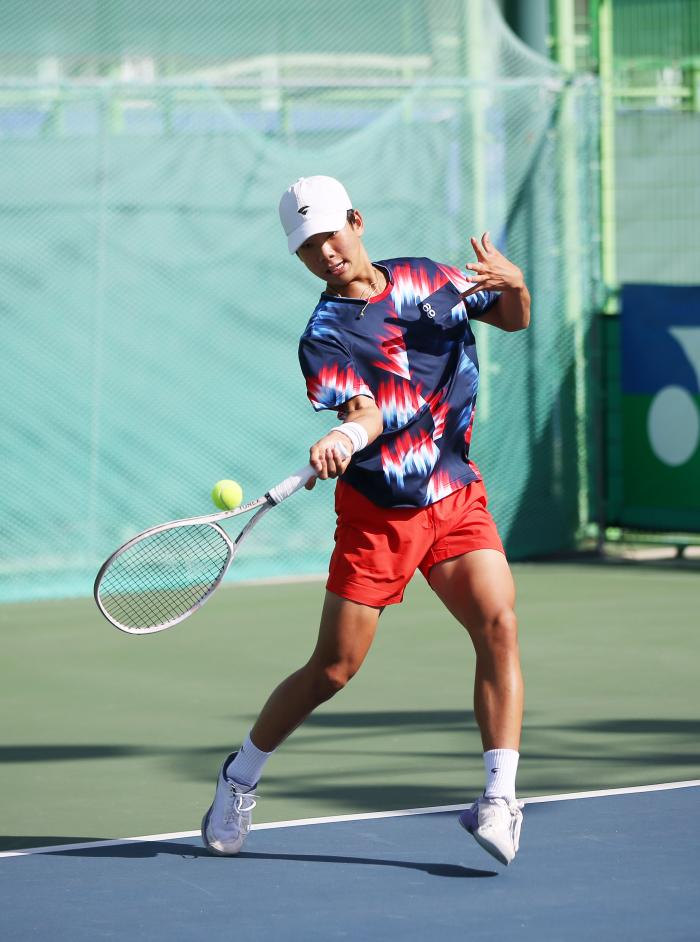 단복식 타이틀을 차지한 김시윤의 포핸드