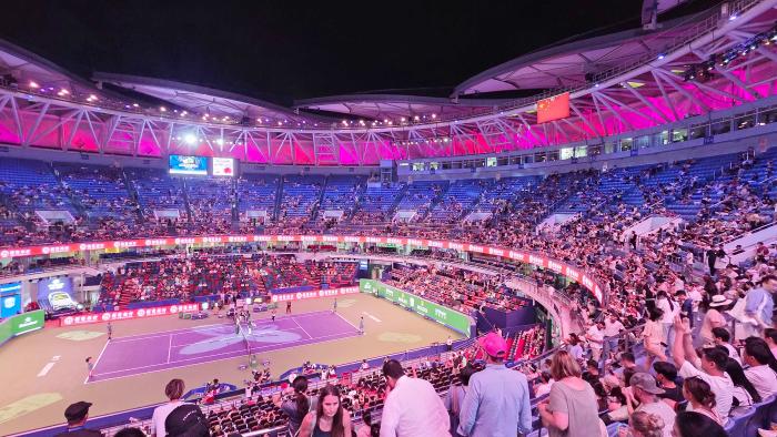 선수 입장 전 이벤트가 진행되고 있는 치중 센터 코트