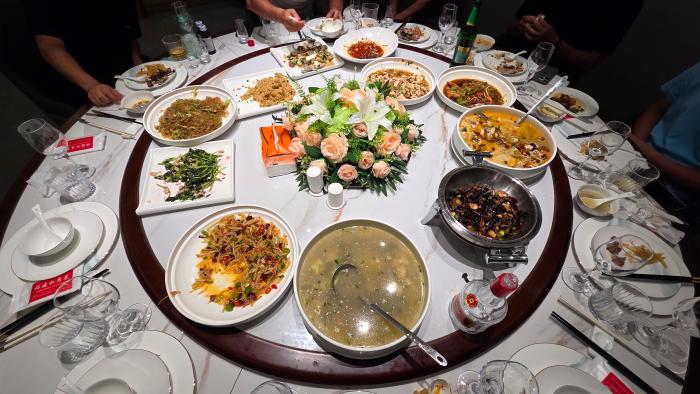 일정 중 식사는 우리나라 입맛에 맛게 준비 됐고 현지식 역시 먹기에 불편함은 없었다