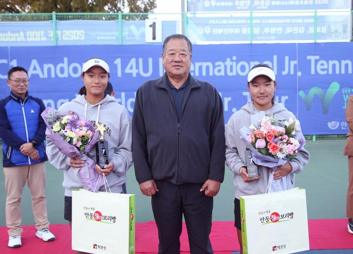 여자 복식 준우승 주희원 박예은