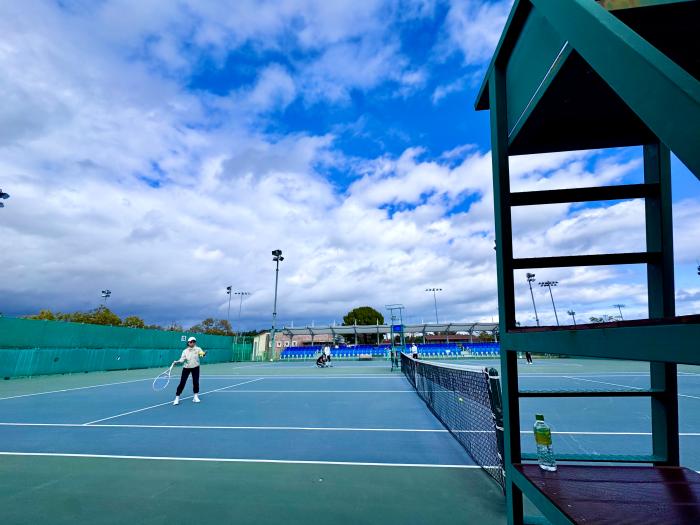 궂은 비가 그치자 하늘은 운동하기 더 없이 좋게 변했다