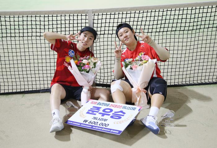 준우승자 신지은좌 황지연우 선수